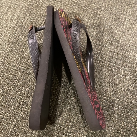 Havaianas flip flops (sz 6) - Picture 2 of 10